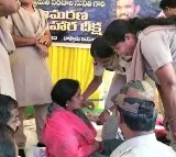 Police ends paritala sunithas protest