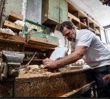 Rahul now visits furniture market in Delhi's Kirti Nagar, interacts with workers