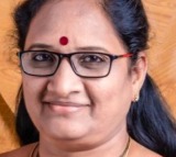 బండారు సత్యనారాయణ ను అరెస్టు చేయండి-డీజీపీని కోరిన వాసిరెడ్డి పద్మ