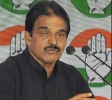 Congress holds protest across country over portraying Rahul as Ravan by BJP