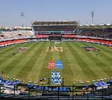 Pakistan top order in troubles against Nederlands