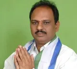 Youth hurls detonator on Andhra MLA's convoy