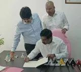 Rajaiah takes oath as rythu bandhu samithi president