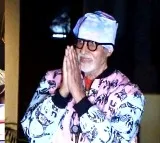 Amitabh Bachchan rings in 81st b'day at midnight with fans outside Jalsa