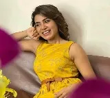 Nayanathara sends special gift to Samantha