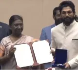 Allu Arjun receives National Best Actor award from President Of India Droupadi Murmu