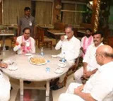 KCR and Harish Rao drunk tea at road side daba