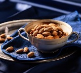 బాదంపప్పుల చక్కదనంతో మీ నవరాత్రికి ఆరోగ్యకరమైన ట్విస్ట్ ఇవ్వండి !