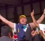 Australian Fan Shouts Bharat Mata Ki Jay In Bengaluru