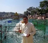 VVS Laxman donates to TTD for temple decoration