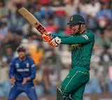 South Africans hammers England bowling in Wankhede stadium