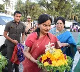సద్దుల బతుకమ్మ వేడుకల్లో పాల్గొన్న సి.ఎస్.శాంతి కుమారి