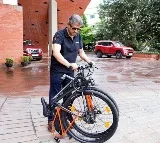 first foldable diamond frame e bike with full size wheels in the world says Anand Mahindra