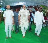 Atchannaidu offers prayers at Vijayawada Durga Temple