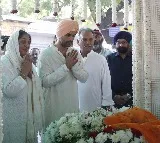 Bishan Singh Bedi's last rites performed at Lodhi Crematorium ground