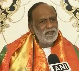 Laxman serious comments on Komatireddy Rajagopal resignation