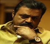 Suresh Gopi apologises to woman journalist for placing hand on her shoulder