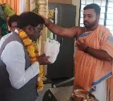 BJP Leader Vivek Venkata Swamy Is Goinig To Join In Congress