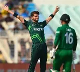 Pakistan pacers shaken Bangladesh batting lineup