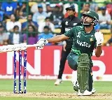 Rain halts Pakistan massive chasing