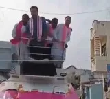 Minister KTR responds on fall from vehicle