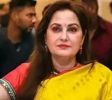 Court orders Jayaprada to attend hearing on November 17