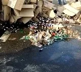 Liqour load lorry overturn in Vizag