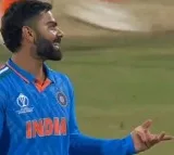 Kohli questions wife anushka over not clapping for him