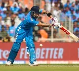 Australia bowling tightly in world cup final as Team India struggles to hit boundaries