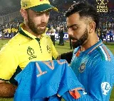 Kohli presents his jersey to Glenn Maxwell