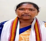 Mulugu Congress Candidate Seethakka Midnight Protest At Returning Office