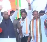 Mallikarjuna Kharge fires at kcr for blaming indira gandhi