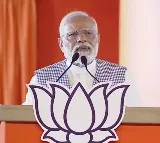 PM Modi hot comments on KCR over secretariate issue