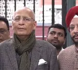 Congress delegation meets EC seeking action against PM Modi, Shah