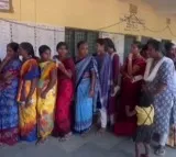 EVMs Not working in Narayanpur