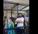 Allu Arjun casted his vote in Jubilee Hills