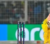 Devid warner repled to netizen who criticised australian plyers Arrogant
