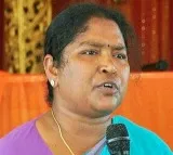 Seethakka fires on BRS leaders