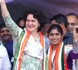 Errabelli defeated by yashaswini reddy