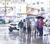 రోడ్ల మీద వర్షపు నీరు ఉండకుండ చర్యలు