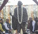 'PM Modi's decisions reflect Mahatma Gandhi's ideas', Rajnath unveils life-size statue