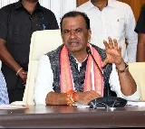 Komatireddy Venkat Reddy takes charge as Cinematography Minister