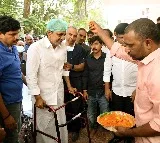KCR arrives his residence in Nandi Nagar