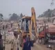 Clash Between Police And locals While Demolishing Illegal Constructions Quthbullapur