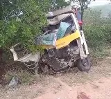 Four died another three seriously injured in Lorry Tanker hit Tata Ace In Nalgonda