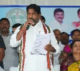 Thousands queue up to submit applications for six guarantees in Telangana