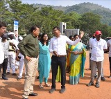 విద్యాధరపురం స్టేడియంలో జరుగుతున్న ఆడుదాం ఆంధ్ర పోటీల పరిశీలన