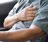 Car Driver Dead by Heart Attack In Hyderabad