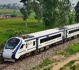 Kazipet Railway Police Arrested Man Who Attacked Vandebharat Rail With Stone