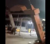 Delhi Lt Governor Praises Temple For Bringing Down Its Gate To Facilitate Traffic